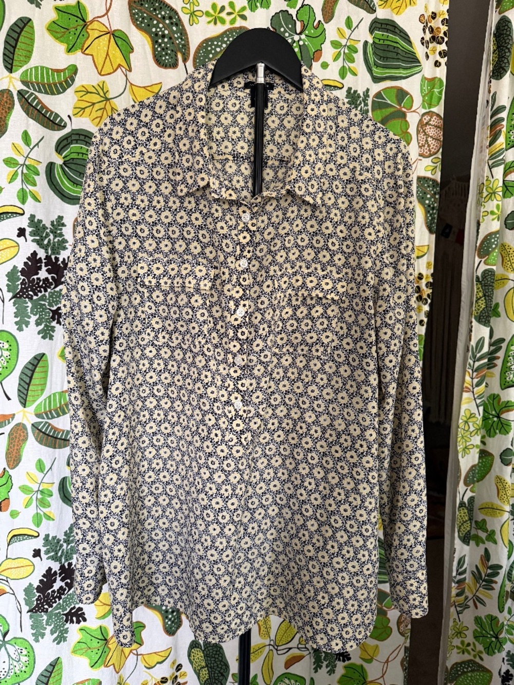Ann Taylor Floral Button-Down Blouse XL